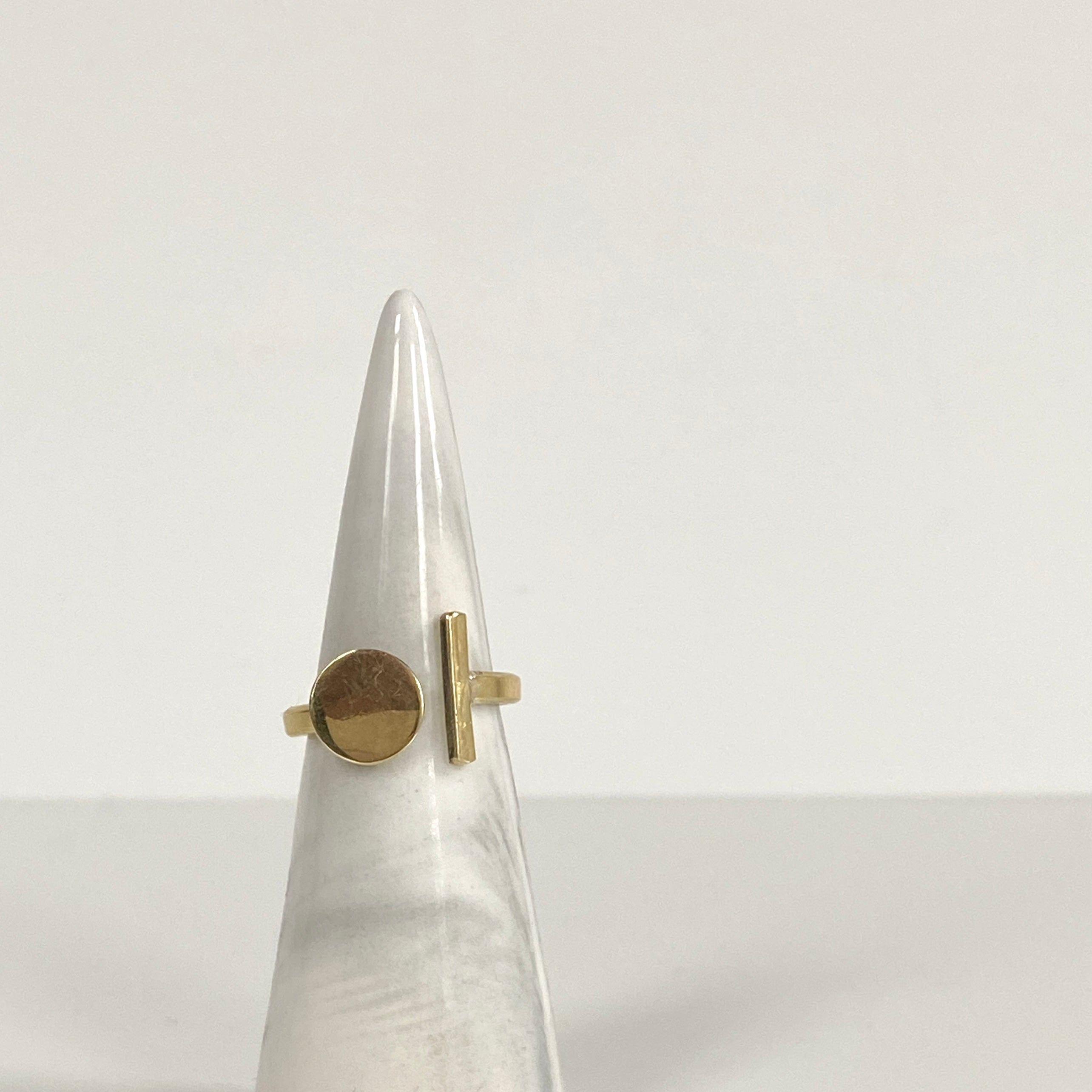 Big Disc + Rod Ring – Abroad Modern