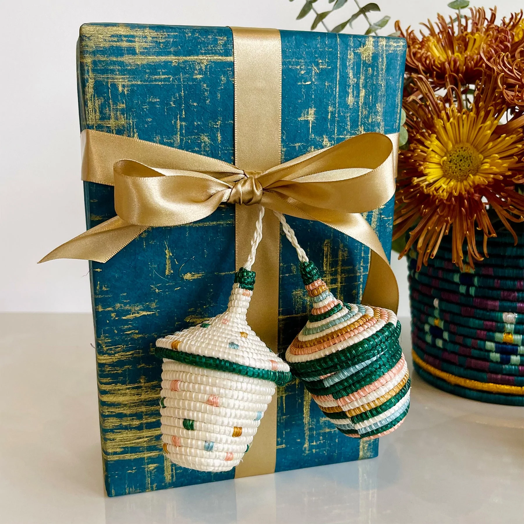 Green Confetti Mini Lidded Basket Ornament Set