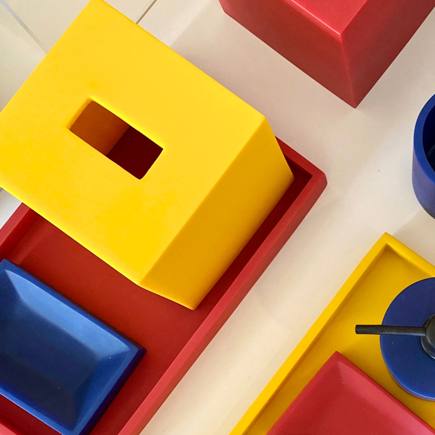 Yellow Resin Tissue Box