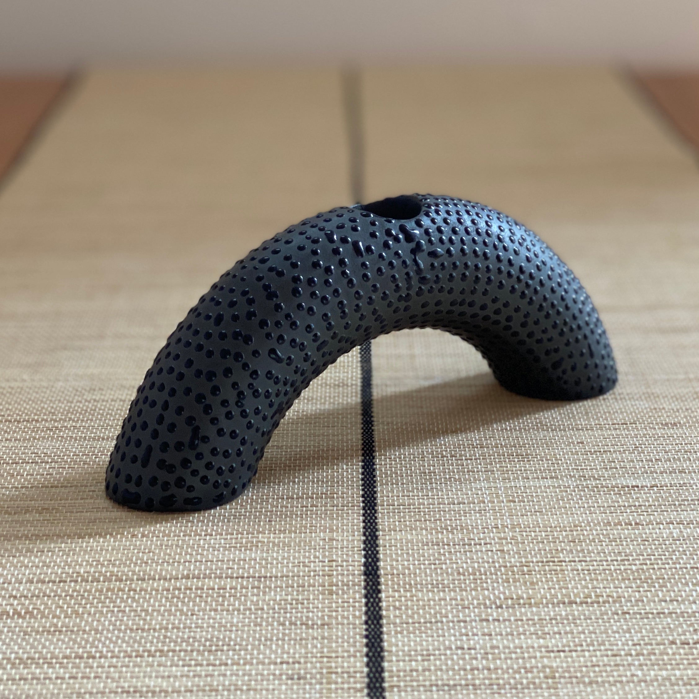 Wide Arc Porcelain Candle Holder