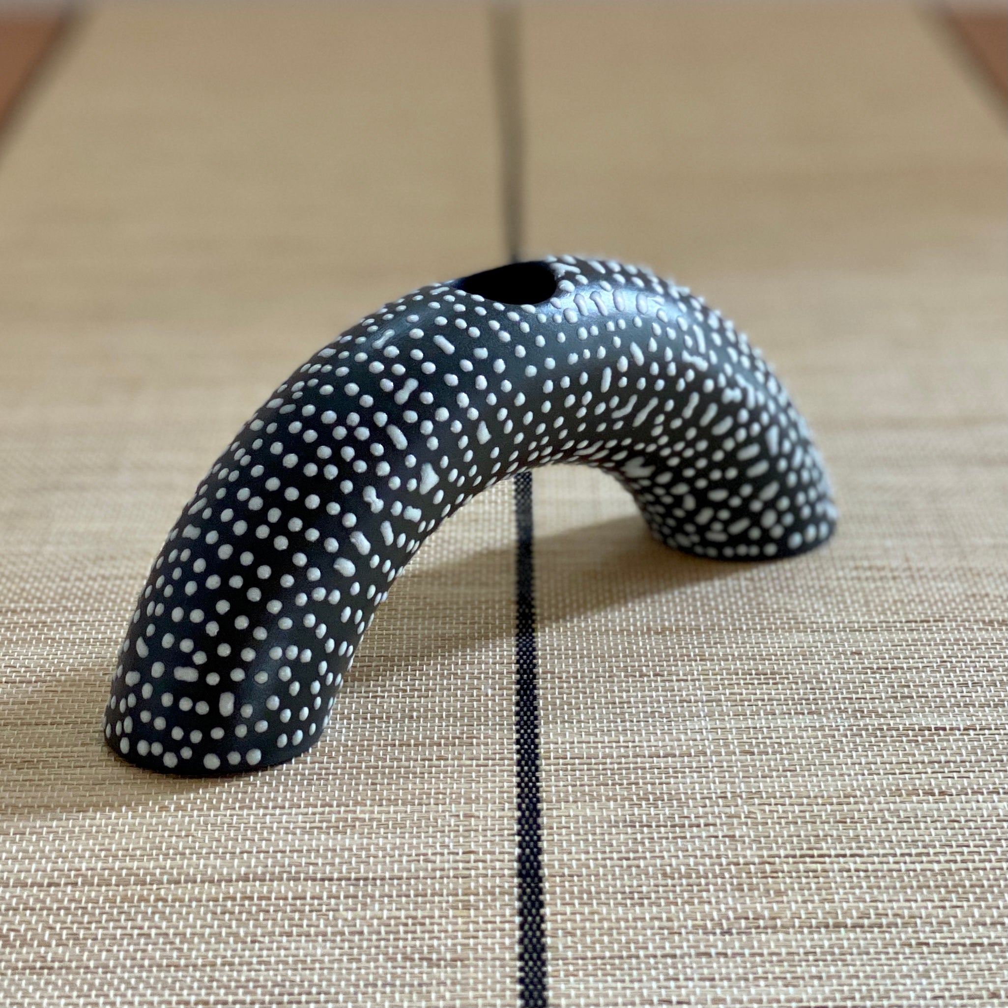 Wide Arc Porcelain Candle Holder