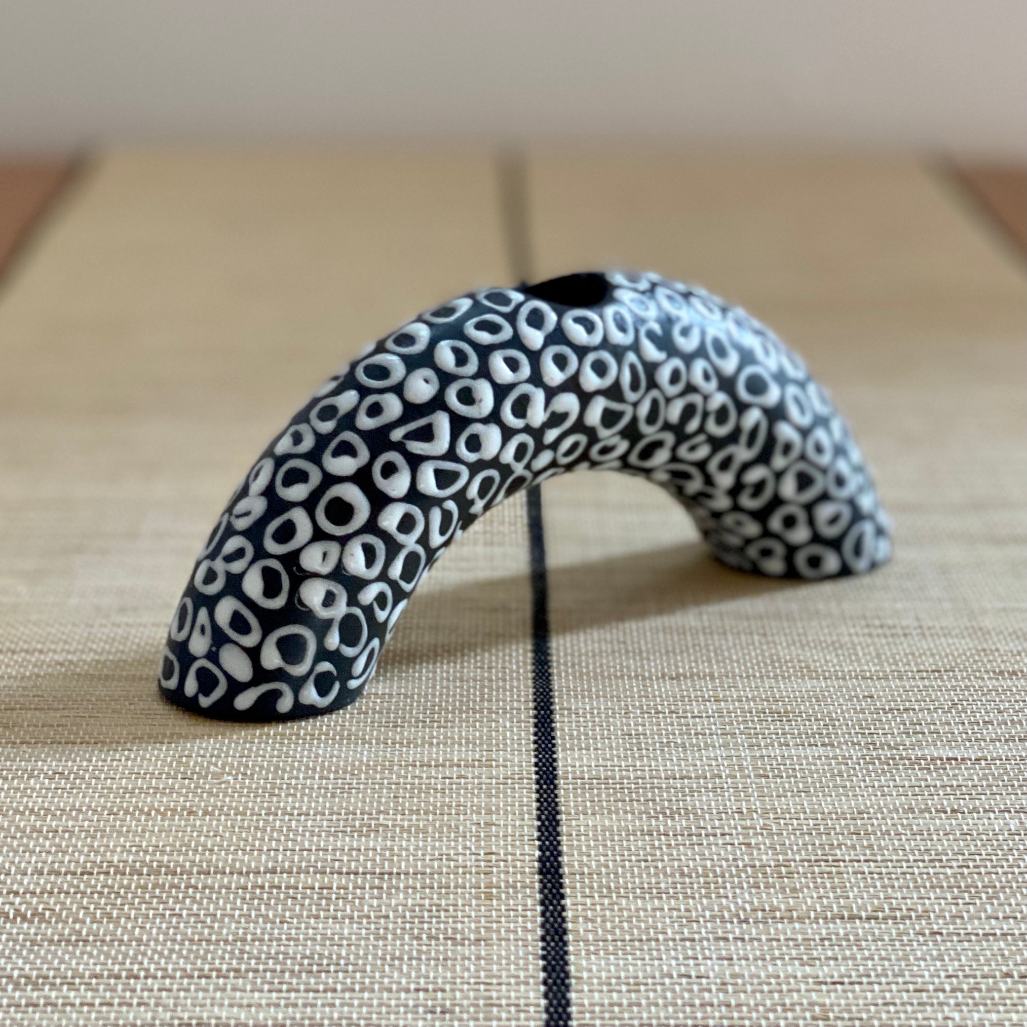 Wide Arc Porcelain Candle Holder
