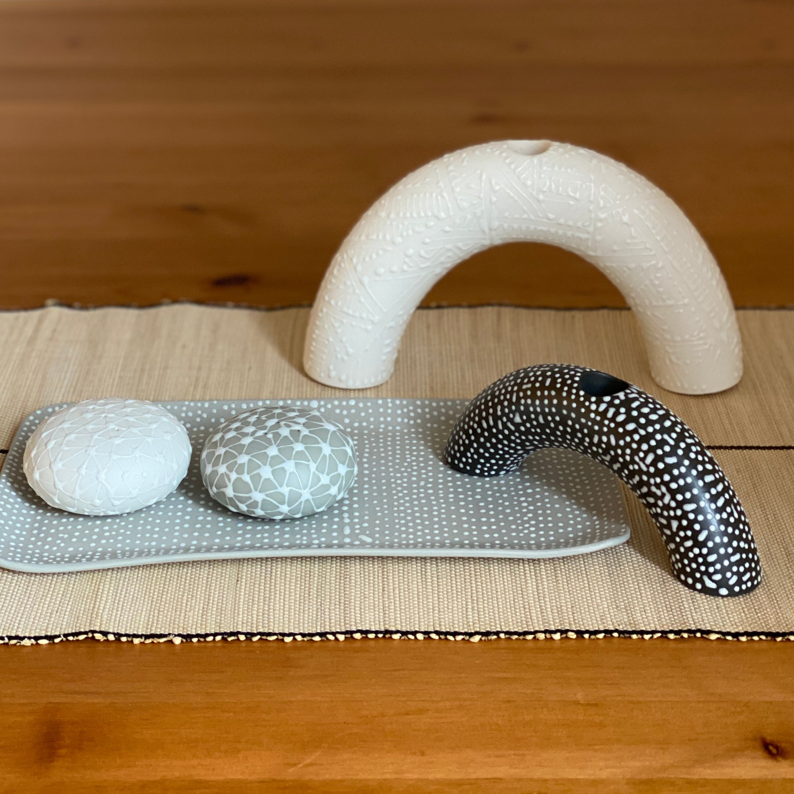 Wide Arc Porcelain Candle Holder