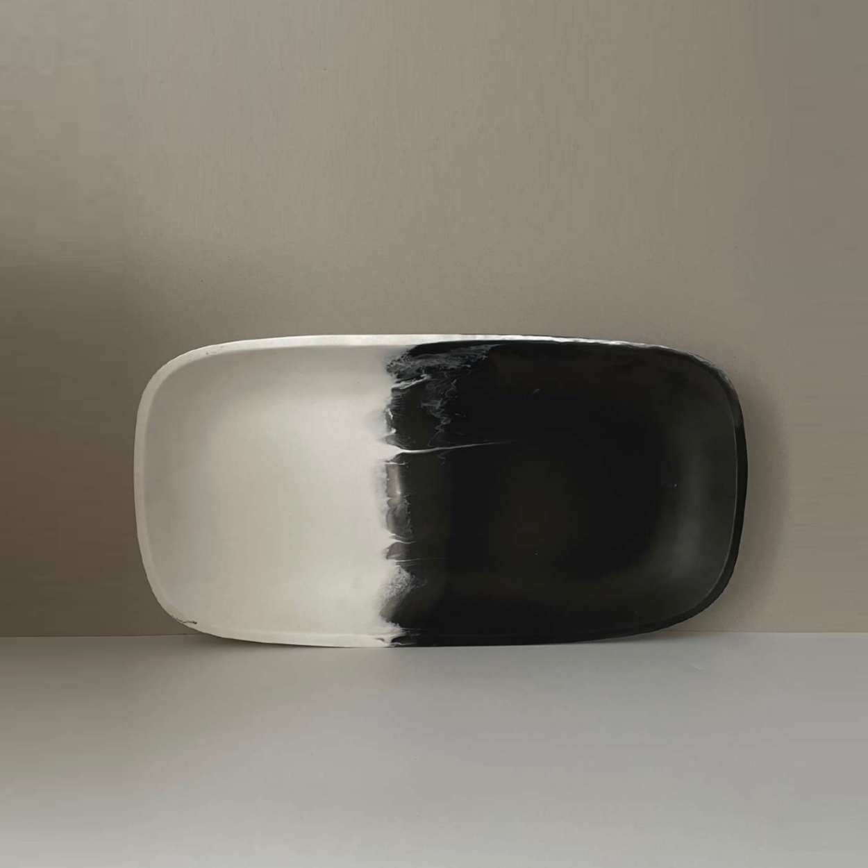 Izta Resin Large Rectangular Platter